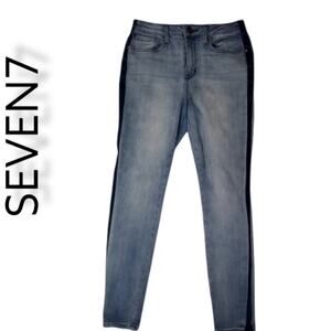 Seven7 Mid Rise Skinny Size 8